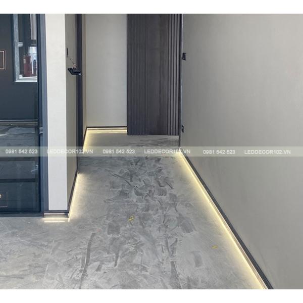 Led phào nhôm chân tường CS-252